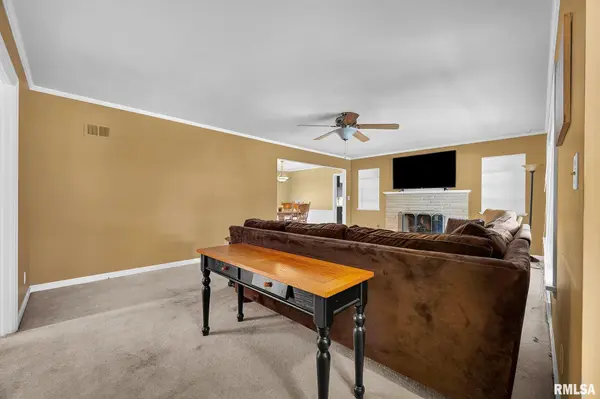 4019 N NORTH ST, Peoria, IL 61614