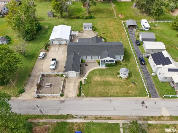 1217 S HOLLAND ST, Harrisburg, IL 62946