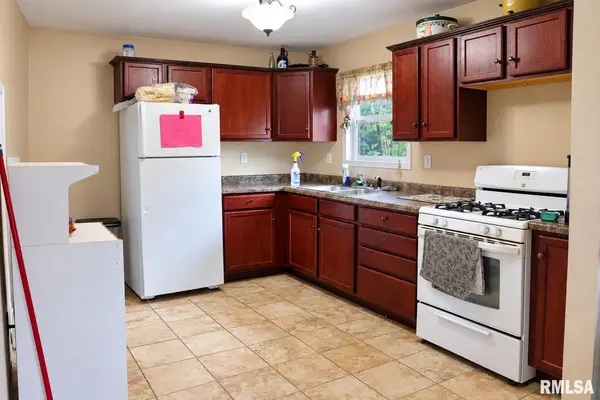 1412 CAMDEN ST, Pekin, IL 61554
