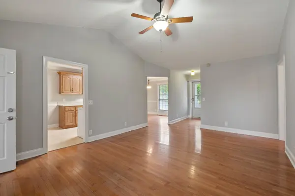 5800 Labrador Ln, Antioch, TN 37013