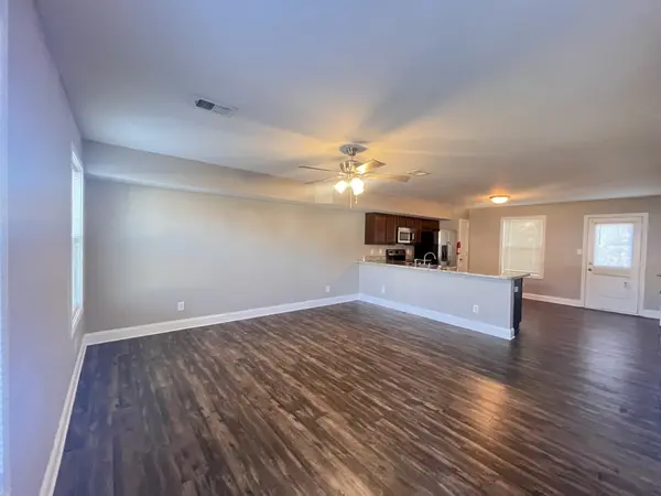1717 Manning Dr, Clarksville, TN 37042