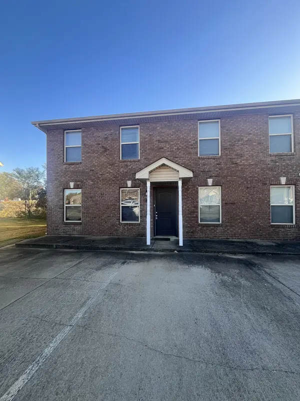 1717 Manning Dr, Clarksville, TN 37042