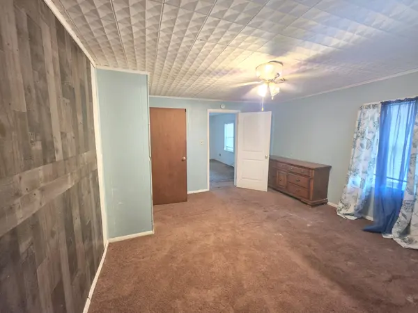 94 Holly St, Jackson, TN 38301