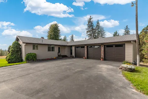 19825 N Hwy 395, Colbert, WA 99005