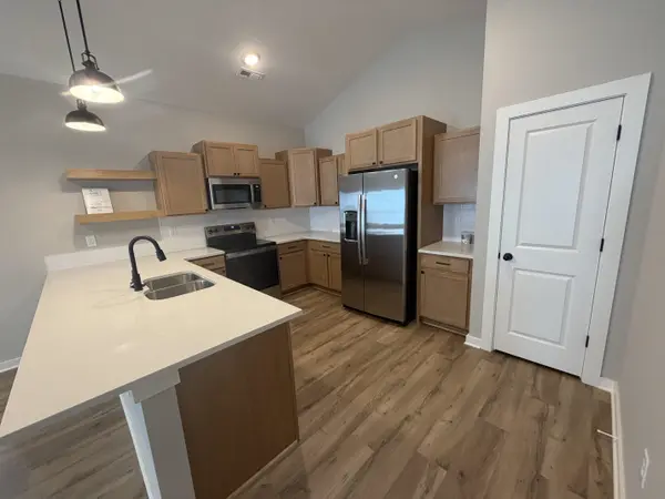 761 N Wheatland St, Wichita, KS 67235