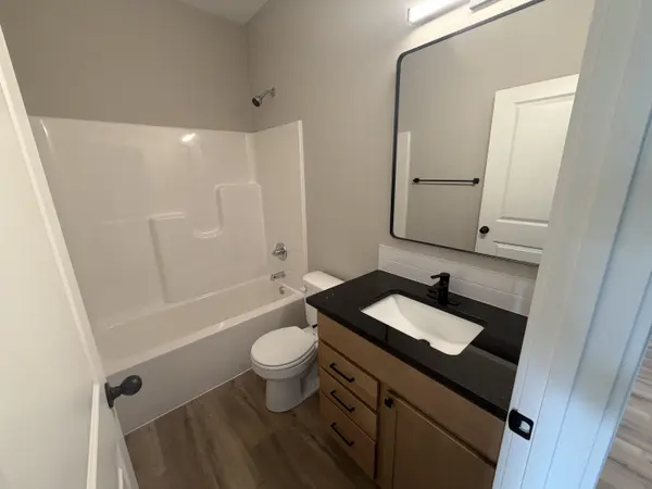 761 N Wheatland St, Wichita, KS 67235