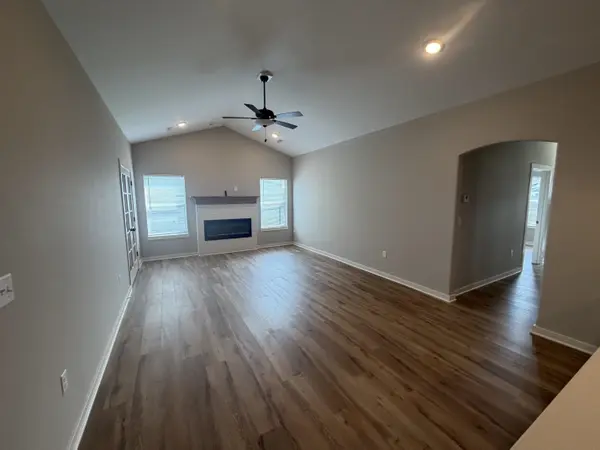 761 N Wheatland St, Wichita, KS 67235