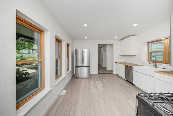 215 W Main, Herington, KS 67449