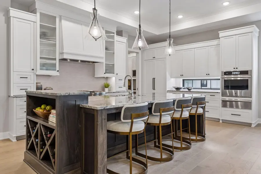 109 Minnetonka AVE S, Wayzata, MN 55391