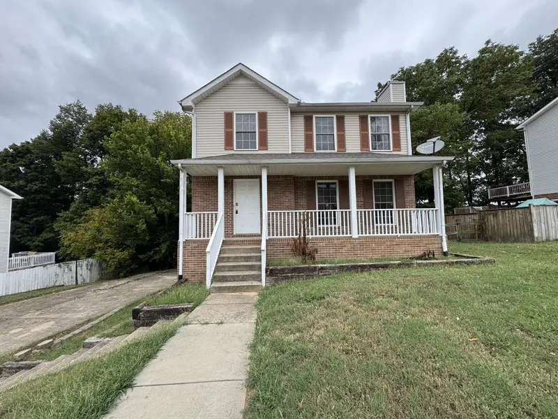 2587 Elkmont Dr, Clarksville, TN 37040