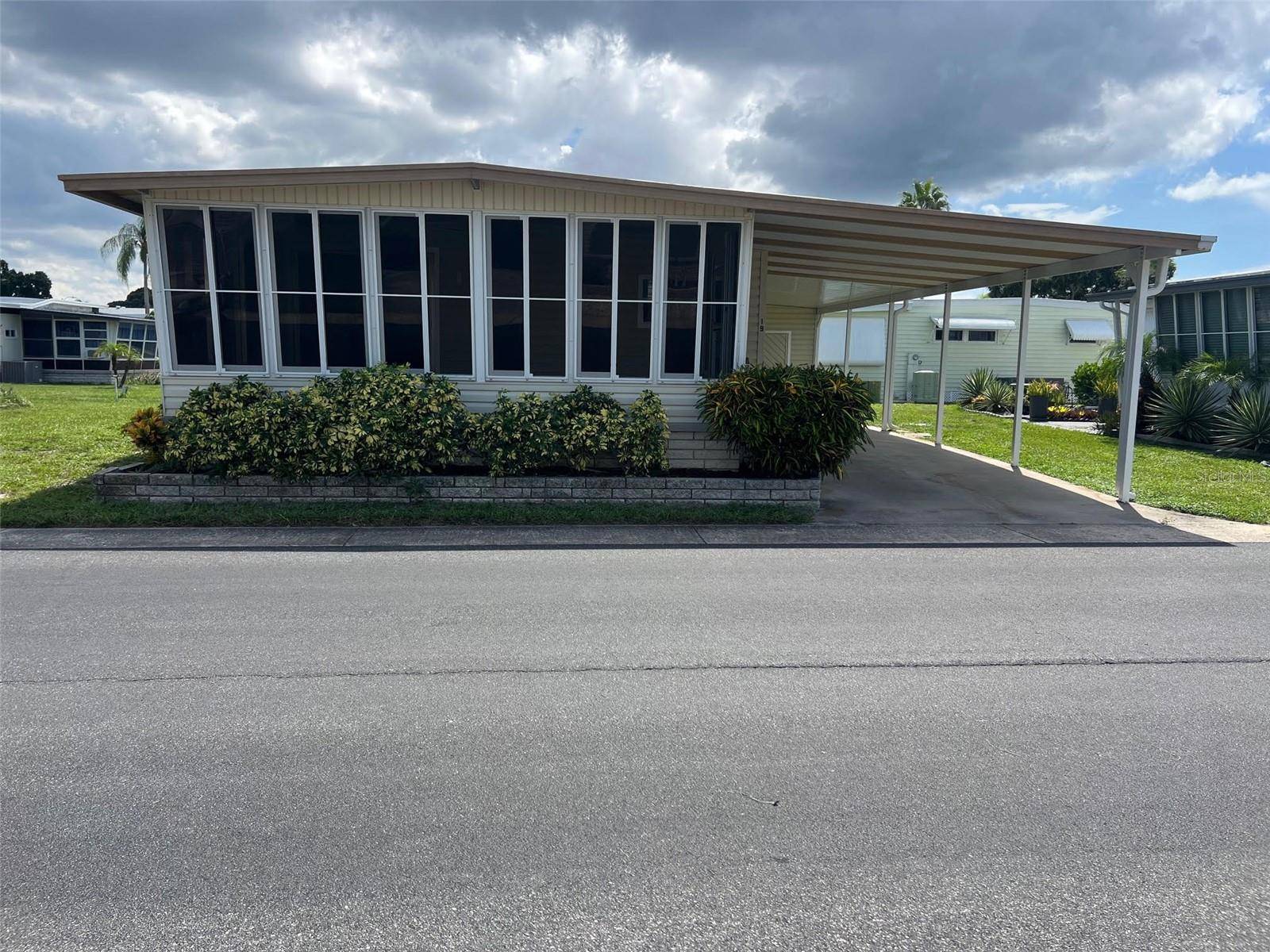 19 PINDO PALM ST W, Largo