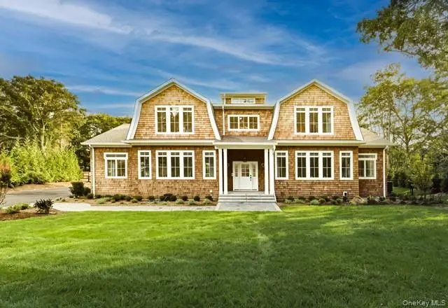 13 Cedarfield LN, Westhampton, NY 11977