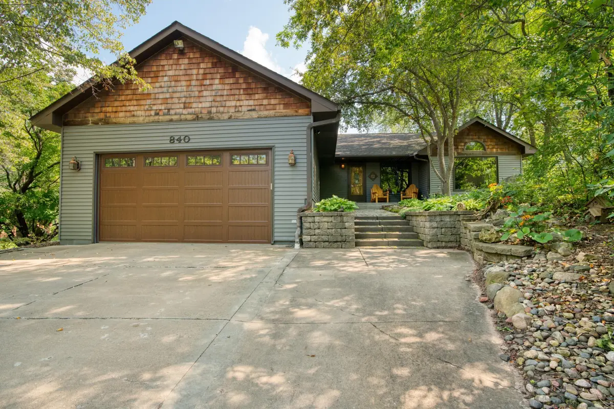840 Hallam AVE N, Mahtomedi, MN 55115