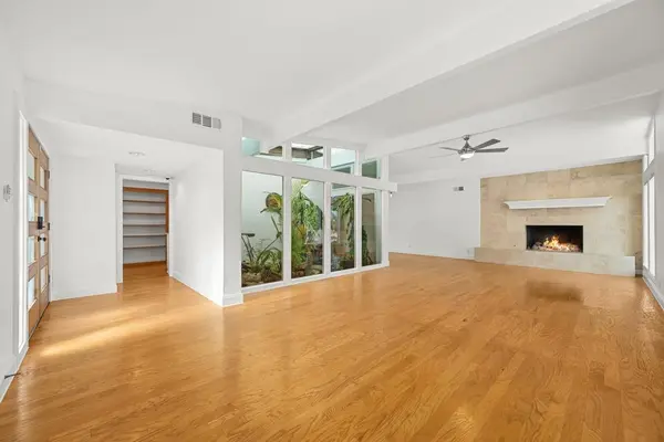 833 E 38th ST, Austin, TX 78705