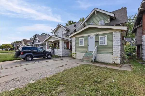 3702 Indiana AVE, Kansas City, MO 64128