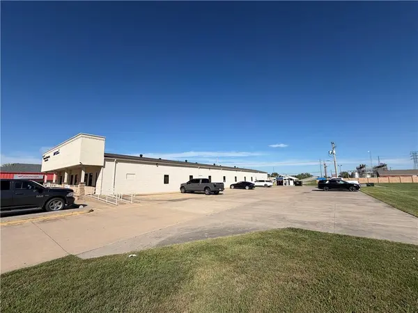 4th SUITE F ST, Pittsburg, KS 66762