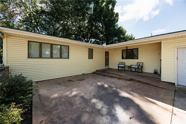 1220 Washington ST, Fredonia, KS 66736