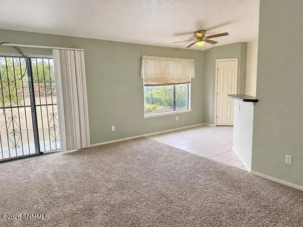 5212 Navajo TRL, Las Cruces, NM 88012