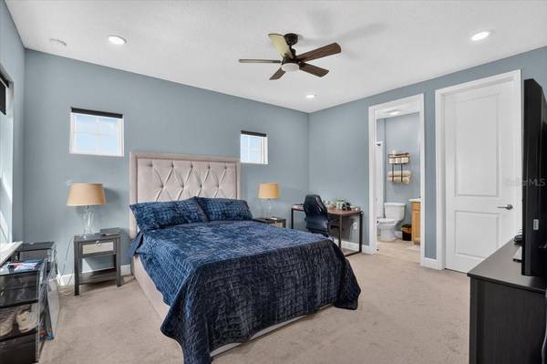 10203 MILKY WAY CIR, Sarasota, FL, 34241 photo 32