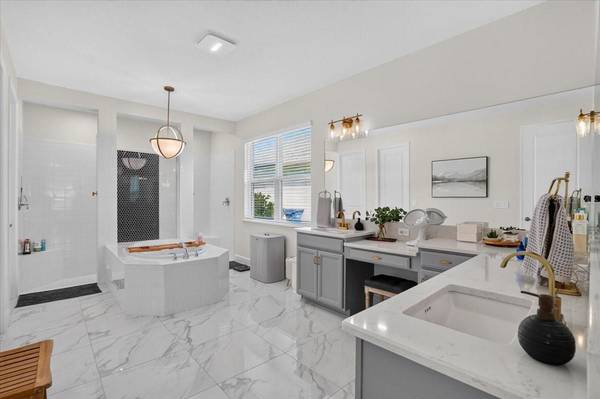 10203 MILKY WAY CIR, Sarasota, FL, 34241 photo 25