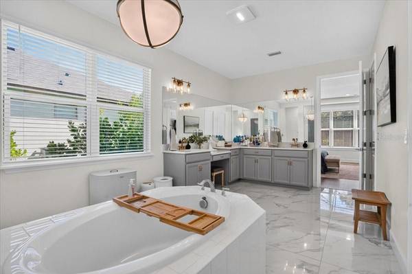 10203 MILKY WAY CIR, Sarasota, FL, 34241 photo 28