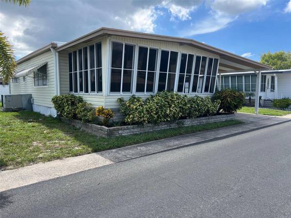 19 PINDO PALM ST W, Largo, FL, 33770 photo 4