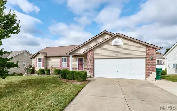 209 Gentle Pine LN, Winfield, MO 63389