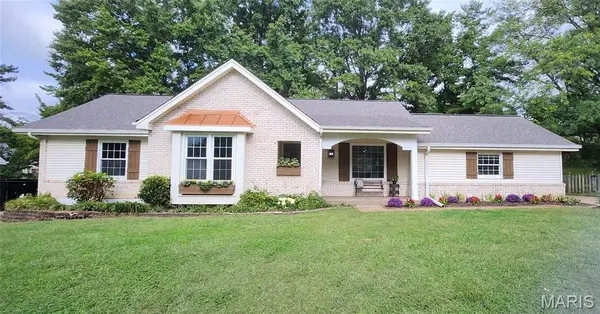 503 Briarwyck DR, Ballwin, MO 63011