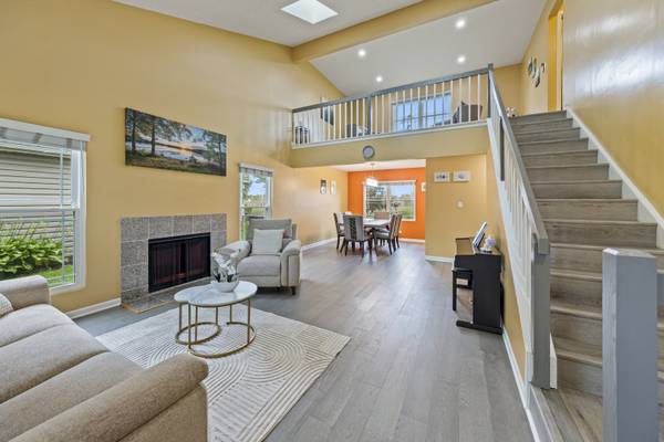 820 N Dexter LN, Hoffman Estates, IL 60169
