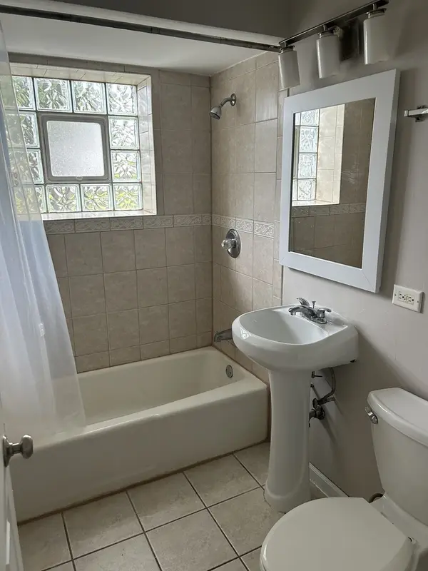 3505 S Oak Park AVE #B1, Berwyn, IL 60402