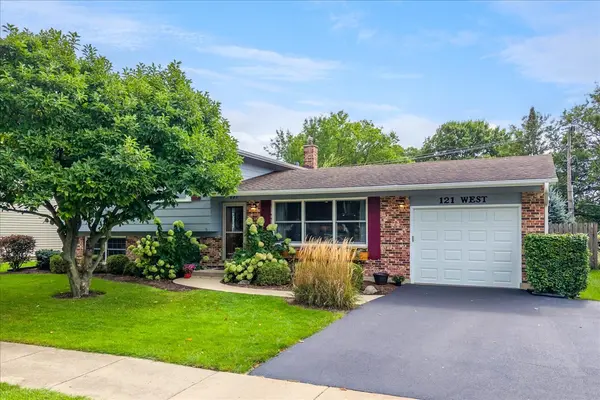 121 W Suffield DR, Arlington Heights, IL 60004