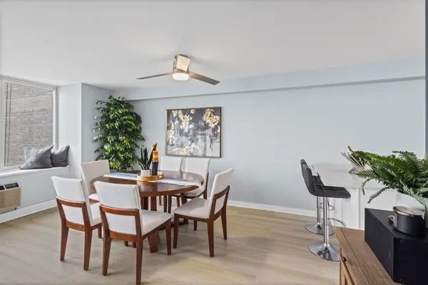 4250 N Marine DR #2730, Chicago, IL 60613