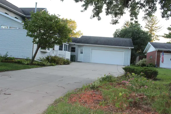 403 S Walnut ST, Shell Rock, IA 50670