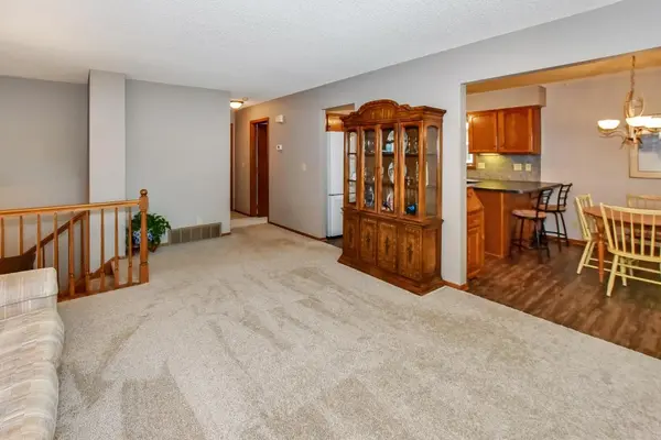 3581 English ST, Vadnais Heights, MN 55110