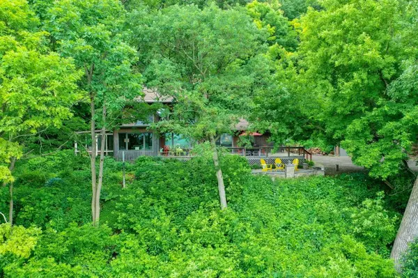 W1054 Appleberry LN, Mondovi, WI 54755