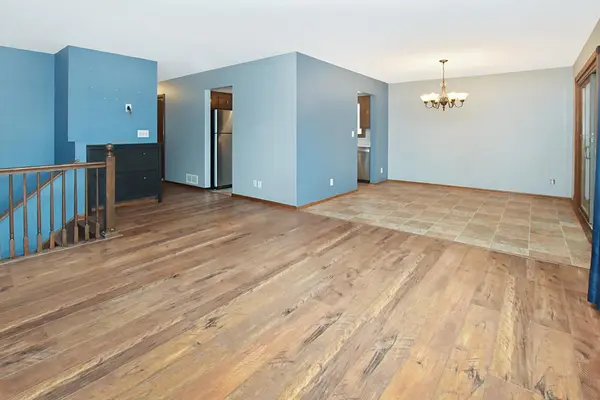 5375 Northwest AVE, White Bear Lake, MN 55110