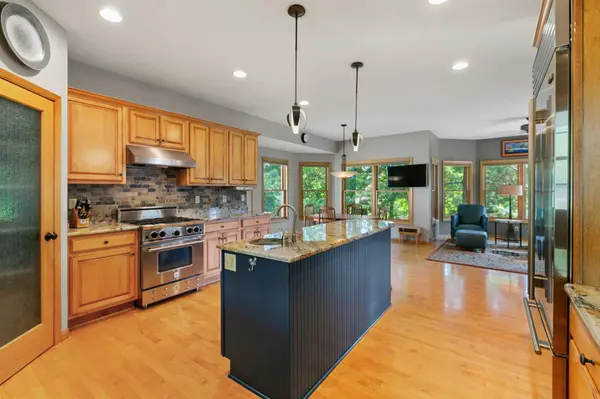 5974 Mallard Ponds DR, White Bear Lake, MN 55110