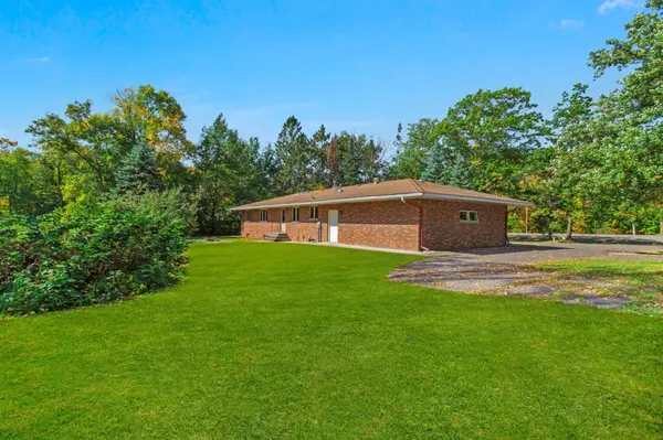950 Main ST, Isle, MN 56342