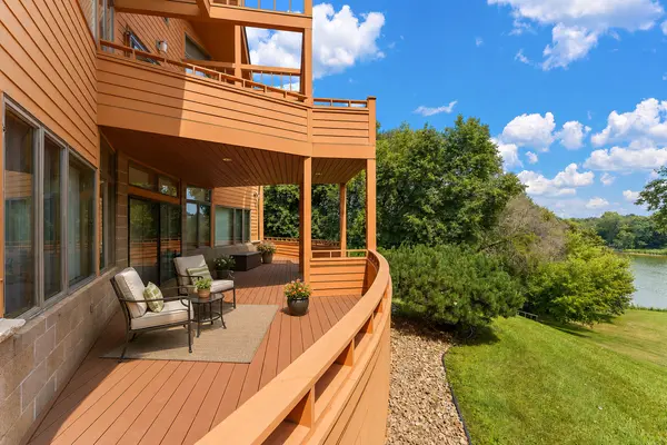 7846 Ithaca LN N, Maple Grove, MN 55311