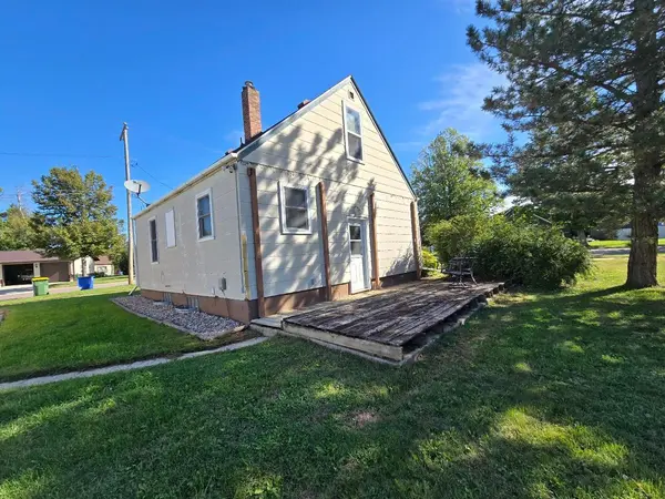 504 6th AVE SW, Pipestone, MN 56164