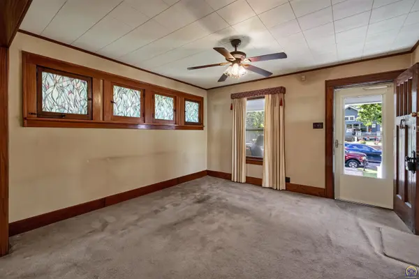 220 SW Kendall AVE, Topeka, KS 66606