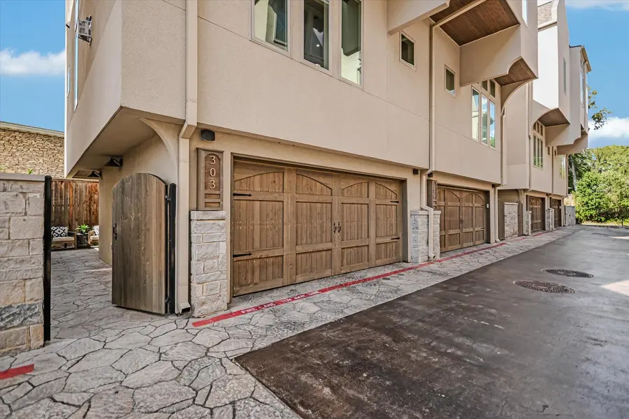 2300 Enfield RD #303, Austin, TX 78703