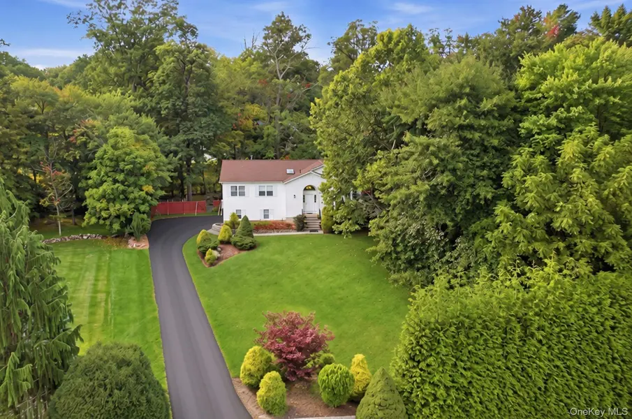 15 Aron CT, Spring Valley, NY 10977