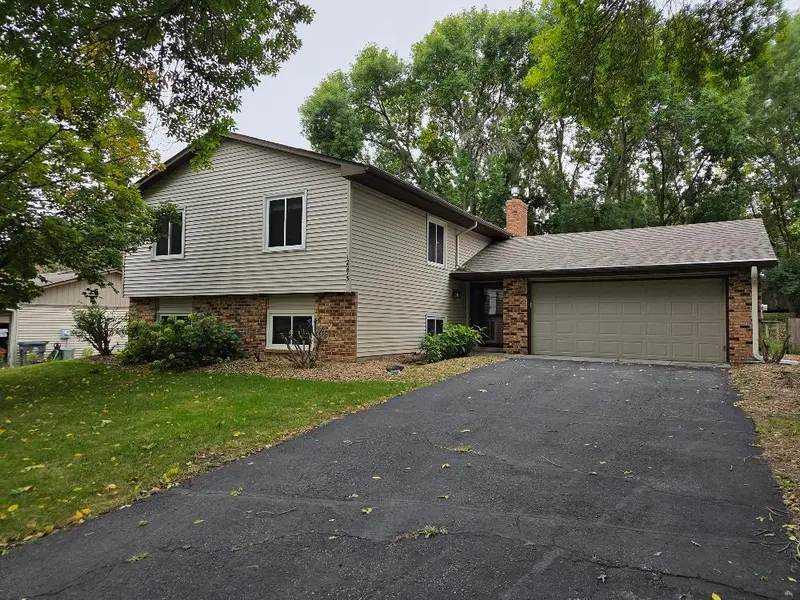 12273 Jack Pine TRL, Eden Prairie, MN 55347