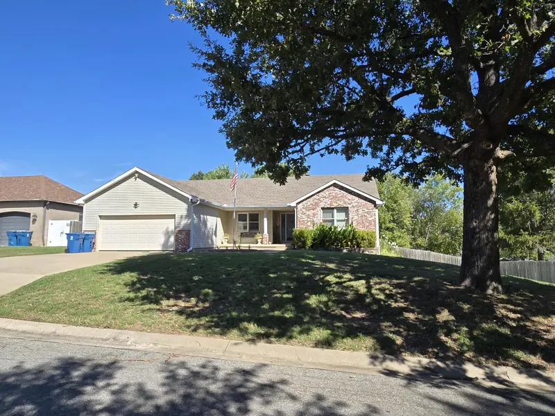 3517 Hackberry LN, Joplin, MO 64801