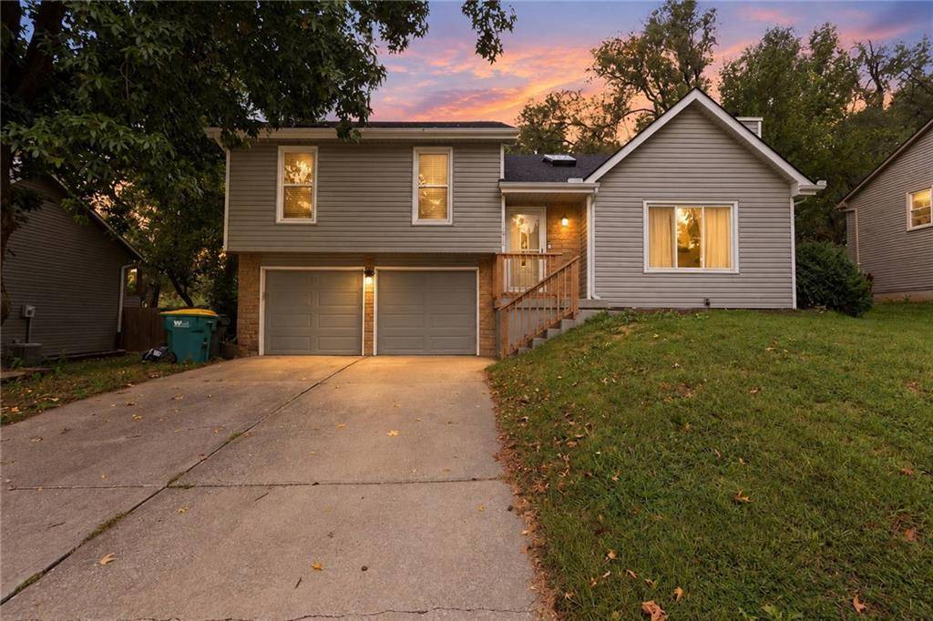 11312 W 77th ST, Shawnee, KS 66214