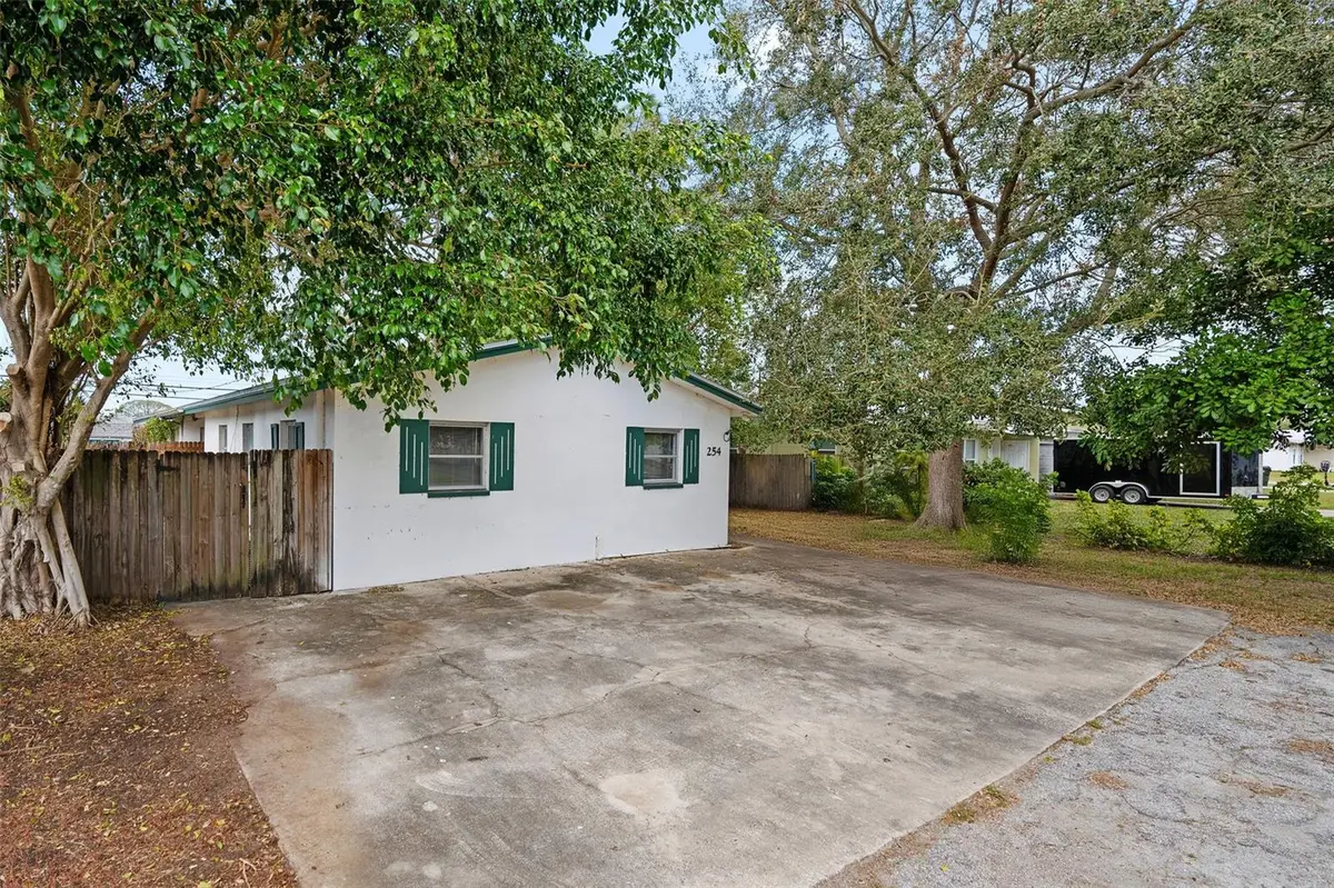 254 PLUMOSA DR, Largo, FL 33771