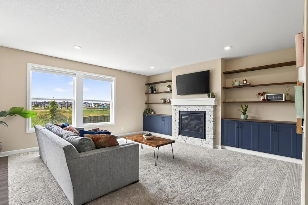 509 Waterford PL, Waconia, MN 55387