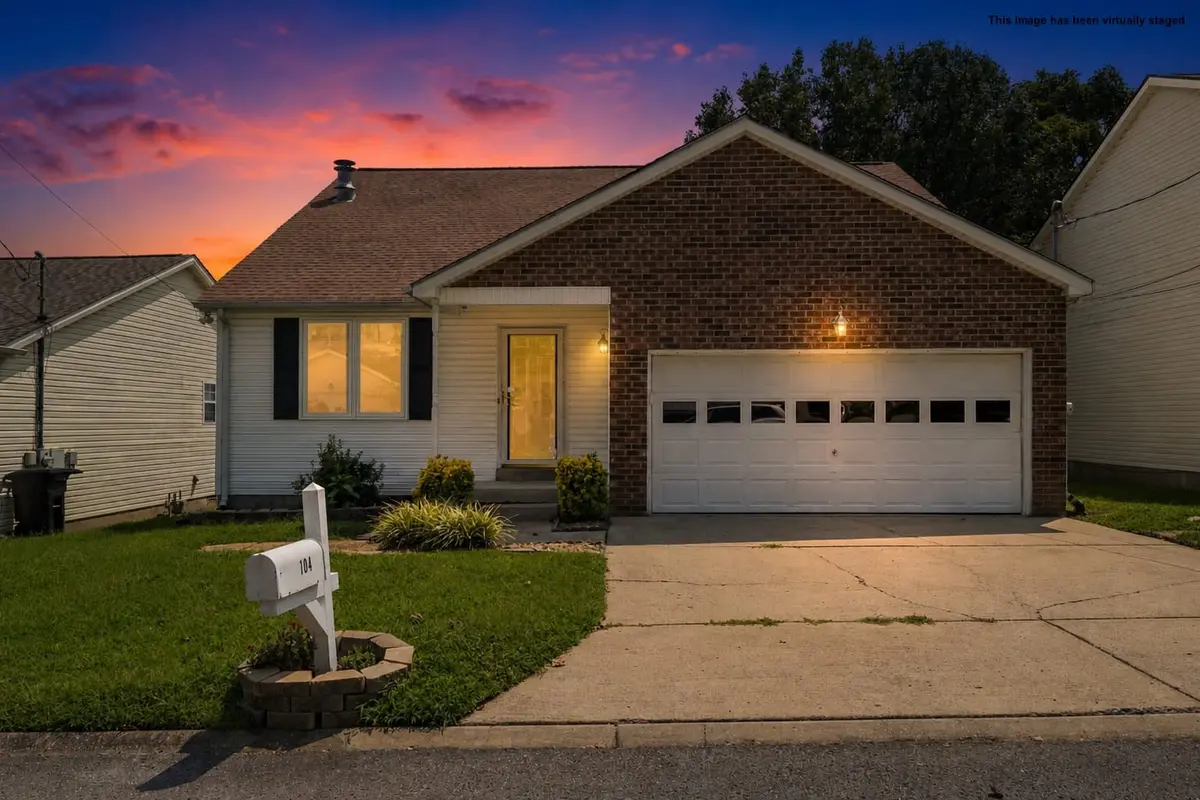 104 Edgehill Ln, Hendersonville, TN 37075