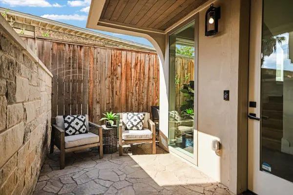 2300 Enfield RD #303, Austin, TX 78703